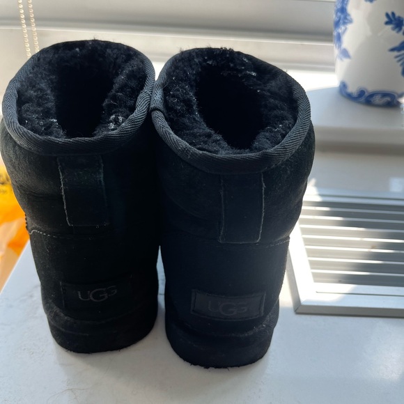 UGG classic mini II boot - Picture 3 of 5